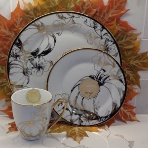 CIROA CHINA Dining - CIROA LUXE GOLD BOTANICAL PUMPKIN SALAD PLATES 4 CIROA CHINA Dining - CIROA LUXE GOLD BOTANICAL PUMPKIN SALAD PLATES 4